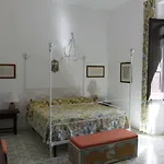 Villa Galeasi *